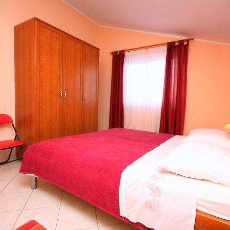 Apartments By The Sea Vinisce, Trogir - 5229 Zimmer foto